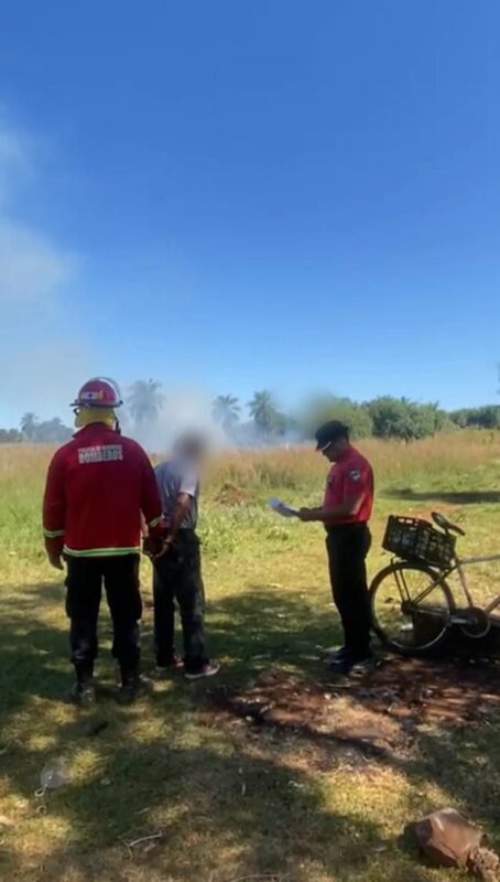 Posadas | Policías detuvieron a un hombre que inició un incendio de pastizales 7 pastizales incendio 4 - 6