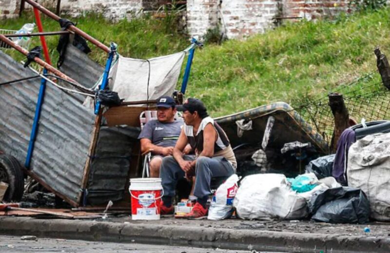 Golpe al Bolsillo | Según el INDEC se necesita $ 1 millón por mes para no ser pobre pobre 1 - 6