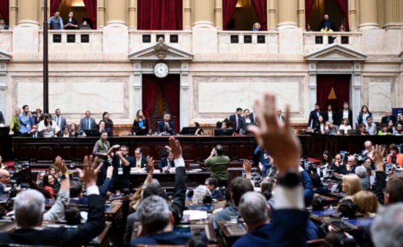 “Por primera vez, se tratan en extraordinarias proyectos que responden a lo que está pidiendo la gente” sesiones 1 - 1