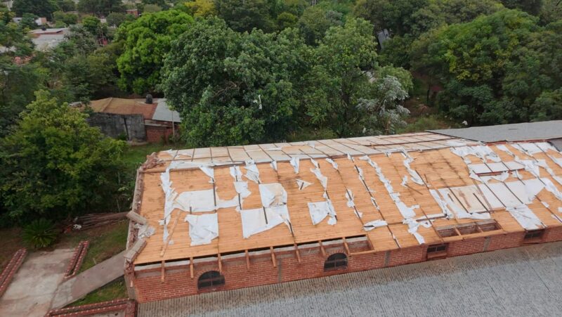 Fuerte temporal | Destrozos en viviendas y la capilla Virgen de Guadalupe del barrio Latinoamérica 8 WhatsApp Image 2025 02 11 at 18.55.43 - 7