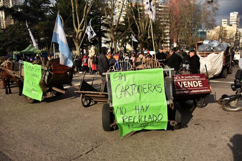 Puerto Rico | Cartoneros buscan una reunión con el intendente mediante una protesta frente a la Municipalidad cartoneros - 2