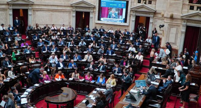 $Libra | La oposición presentó un pedido para impulsar el juicio político a Milei por las criptomonedas 5 diputados 1 - 4