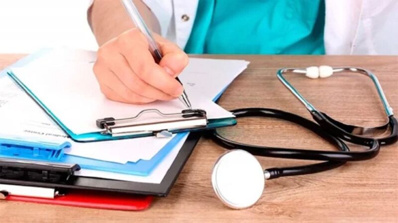 La medicina prepaga aumentó hasta un 54% en términos reales y ya representa el 23,5% del salario promedio 5 El impacto del costo en salud privada no se limita a los precios: también aumentó la incidencia sobre el ingreso promedio de los asalariados registrados.