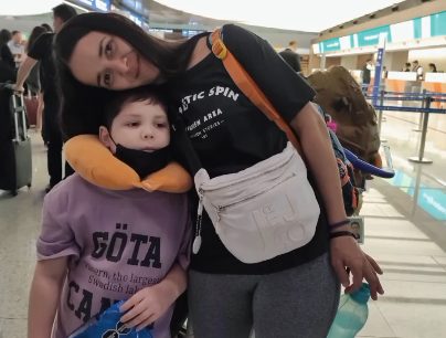 Tras calmar la fiebre, Santino iniciaría la quimioterapia en Singapur SantiNO 2 - 1
