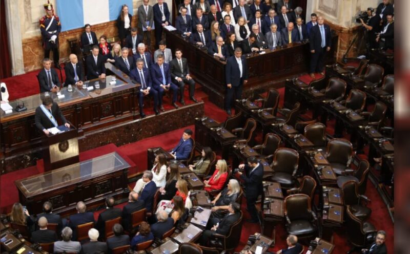 Javier Milei en cadena nacional | El rating de aire bajó a casi la mitad cadena nacional sillas vacias 1 - 1