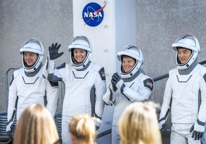 La NASA y SpaceX se preparan para el lanzamiento de la misión Crew-10 3 image 84 - 2