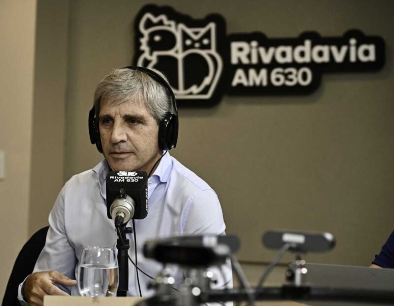 Milei, Caputo y Adorni salieron a aclarar cómo será el préstamo del FMI 4 luis caputo - 3