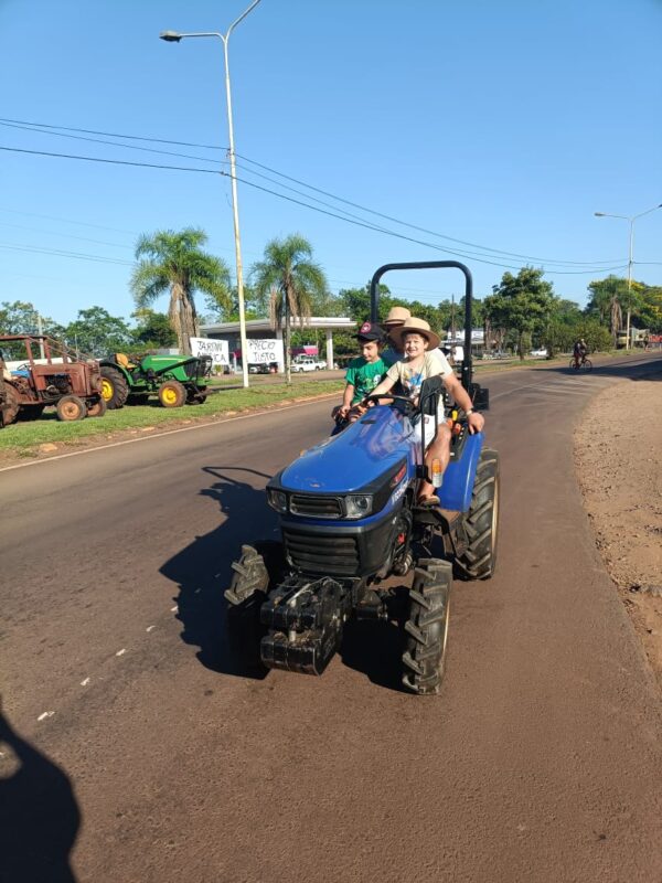 Conflicto yerbatero | Más de 100 productores se concentran en San José sin cortar la ruta 11 yerba san jose 3 - 10