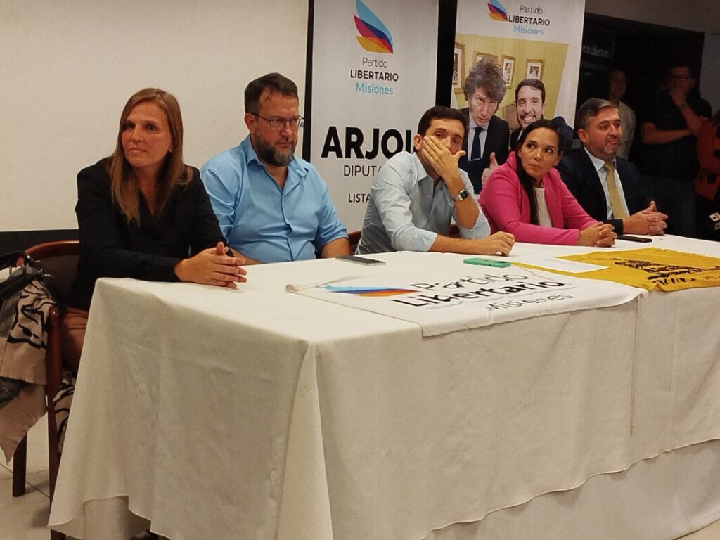 El “arjolismo” anticipó apoyo a candidatos de La Libertad Avanza sin el Partido Libertario ¿Otros tiempos? El "arjolismo" marca distancia con el Partido Libertario nacional y apoya a LLA de Milei