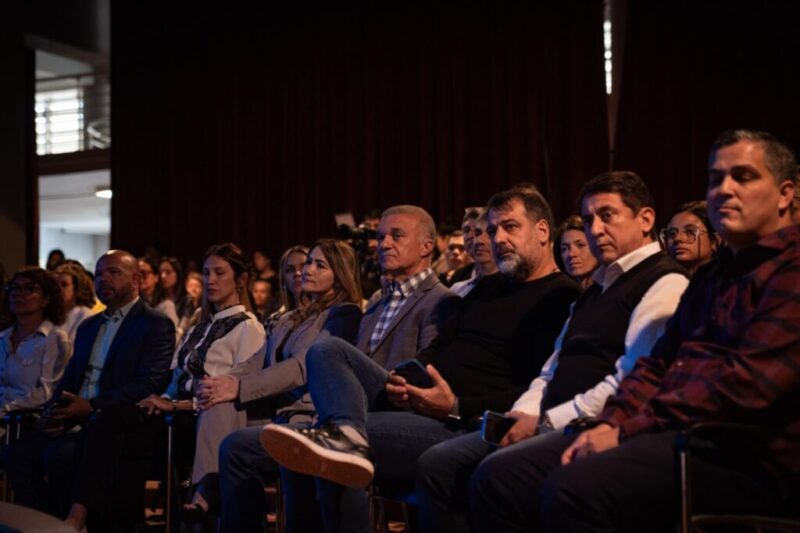 Coloquio de abordaje al suicidio: "El silencio no protege, lo que protege son los vínculos" 5 coloquio2 - 4