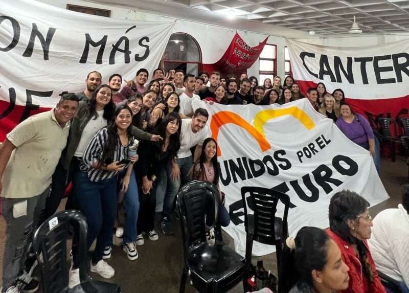 Pianesi: La UCR Misiones debe “Modernizar el radicalismo” 3 festejo koch ucr1 - 2
