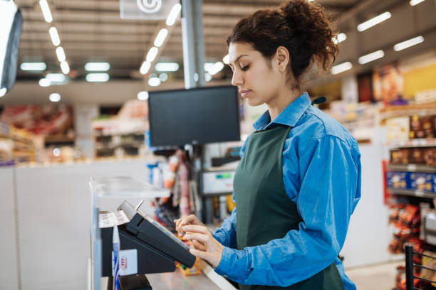 Llegó el día: Desde hoy comercios y pymes deberán detallar los impuestos en los tickets 6 istockphoto 1205748447 612x612 1 - 5
