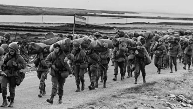 2 de abril y Malvinas: memoria, soberanía, injusticia histórica y el dolor de una guerra innecesaria 1 Cada 2 de abril, Argentina recuerda a los caídos en la Guerra de Malvinas y reflexiona sobre uno de los conflictos más dolorosos de su historia reciente.