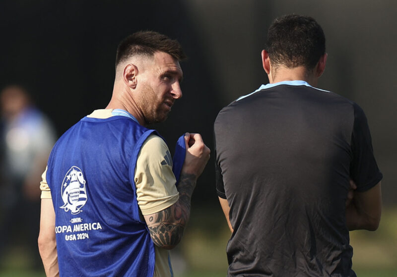 Scaloni define el once y espera por la recuperación de Tagliafico a horas del debut 3 Lionel Scaloni brindará una conferencia clave antes del debut de Argentina en el Mundial 2026. Tagliafico está descartado, Facundo Medina gana terreno y persisten dudas en la defensa.