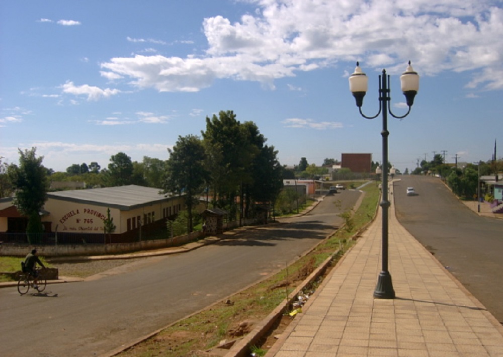 Así es el Plan Guaçurarí que implementará Patricia Bullrich en la frontera de Misiones 2 Separados por una vereda "internacional". El Plan Guacurarí puso énfasis en la frontera colador de Bernardo de Irigoyen