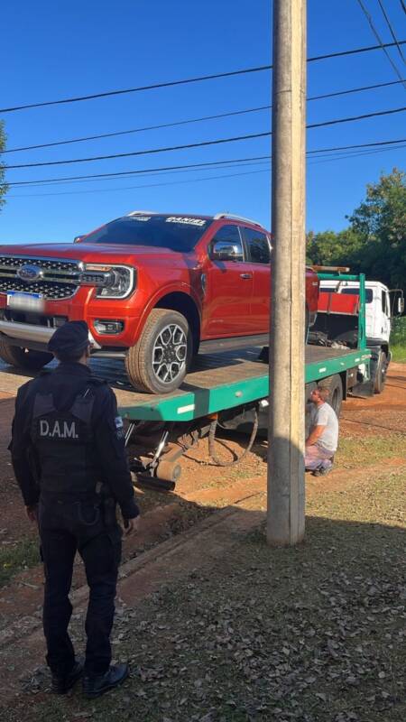Terror en La Placita: hallaron el vehículo utilizado en la fuga 3 Imagen de WhatsApp 2025 05 12 a las 19.32.15 257085a3 - 2