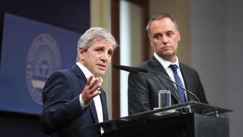 “El número intenta resumir muchísimas situaciones”: del Bianco sostuvo que la inflación baja, pero la plata no alcanza 6 Respecto al futuro inmediato de la inflación, Del Bianco sostuvo que “la trayectoria general fue descendente” desde el inicio del gobierno de Javier Milei.