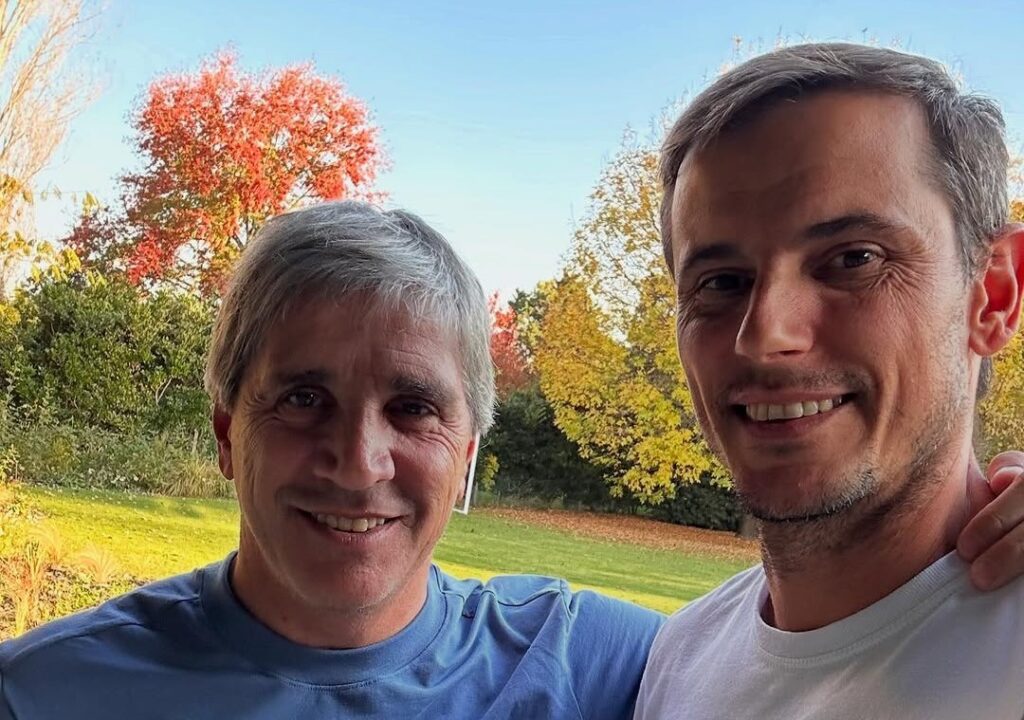 Diego Hartfield en Radio Up: "El Estado está asfixiando a los que quieren trabajar en Misiones" 2 Hartfield se reunió en la casa de Toto Caputo con el ministro para hablar de finanzas y economía