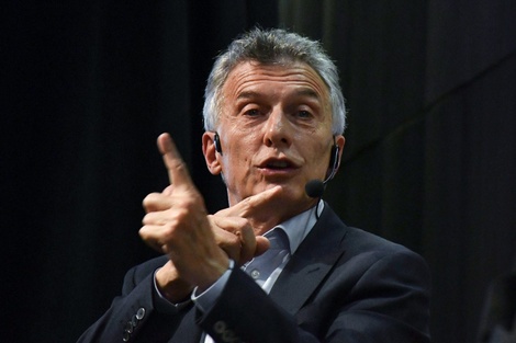 Mi querida mariposa 5 "...el fallo de la Corte era también un mensaje a todo el sistema político. Pues, este jueves el máximo tribunal decidió rechazar el planteo de apartar a los jueces de la causa “Correo”, que involucra a Mauricio Macri (en el mundillo judicial, hace mucho que se comenta que esa causa es el “Hotesur” del líder amarillo)".