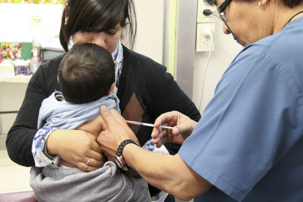 Argentina adelanta la segunda dosis de la vacuna contra el sarampión: se aplicará a los 18 meses 1 El sarampión sigue siendo una amenaza en América y la estrategia refuerza la prevención de brotes.