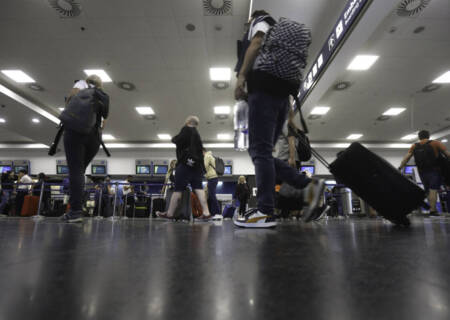 Paro de ATE/ANAC amenaza vuelos en el fin de semana largo aeropuerto vuelos