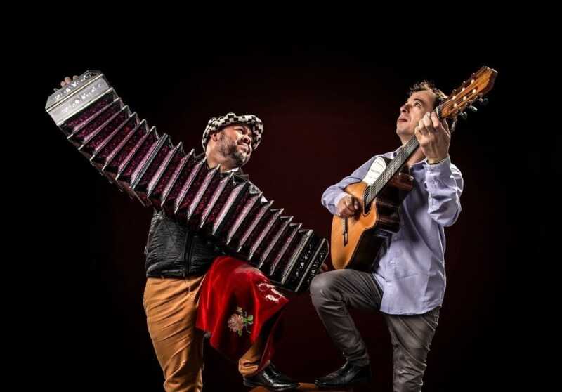 Orgullo misionero: Los Núñez ganaron un Premio Gardel 2025 por su álbum Yvy Purahéi 2 El triunfo de Los Núñez en los Gardel 2025 no es un hecho aislado, sino el resultado de años de trabajo artístico coherente, con giras por Europa, Asia y Latinoamérica, pero sin abandonar nunca el compromiso con su lugar de origen.