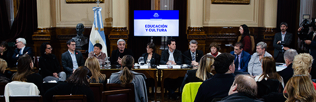 Alpa en Radio Up: ya renunció 5% de docentes universitarios y alertó sobre abandono estudiantil por la crisis 3 El miércoles 26 de junio representantes del Consejo Interuniversitario Nacional (CIN) expusieron ante la Comisión de Educación y Cultura del Honorable Senado de la Nación los principales puntos del proyecto de Ley de Financiamiento Universitario que se elaboró en conjunto con las federaciones docente, la nodocente y la Federación Universitaria Argentina (FUA).