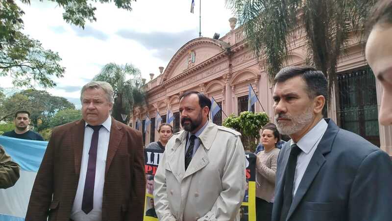 Ramón Amarilla en Radio Up: «Nos corresponde ser leales al pueblo misionero” El abogado Ramón Grinhauz, el letrado Claudio Katiz y Amarilla siguen presentando recursos para lograr la liberación de los 7 ex policías aun detenidos