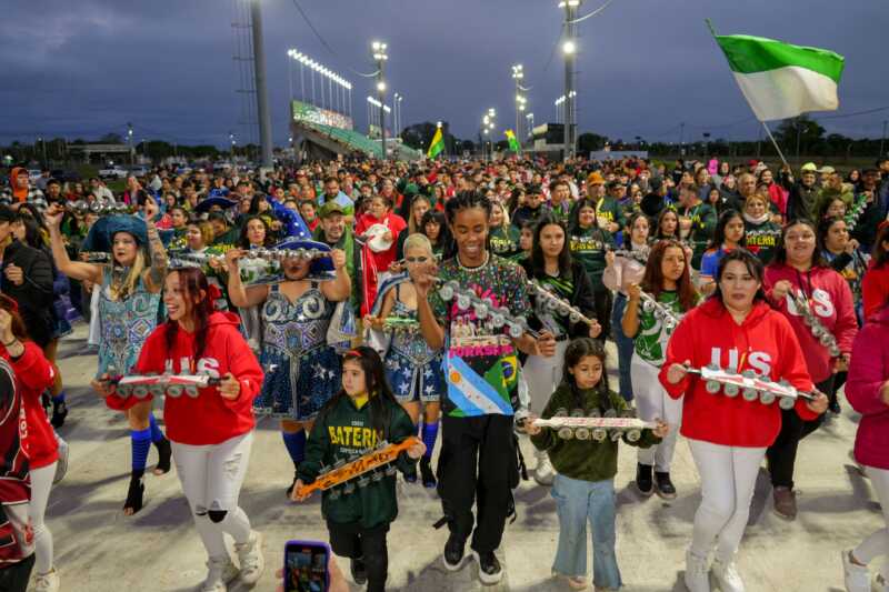 El evento fue presentado en el Corsódromo “Nolo Alías” de Corrientes con la participación de autoridades provinciales y municipales.