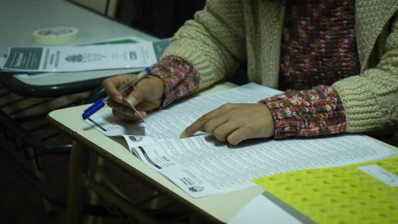 Comenzaron las elecciones en Formosa y Santa Fe con sistemas electorales distintos y alto interés político 6 La última votación en Santa Fe fue el 13 de abril, durante la elección de convencionales constituyentes, donde el oficialismo provincial Unidos logró el 35,33%, seguido por Más para Santa Fe con 14,76%, y La Libertad Avanza, con 13,97%.