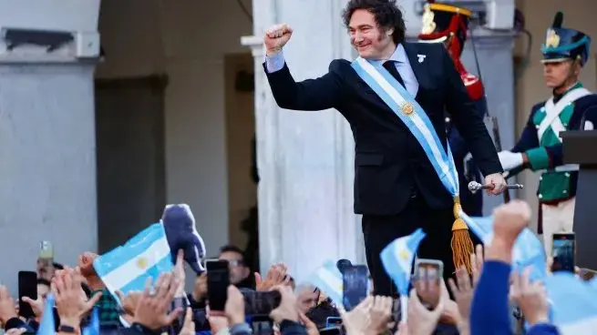 El Consejo de Mayo comienza a funcionar: impulsarán reformas tributarias, laborales y previsionales 4 El presidente Milei lanzó en 2024 el Consejo de Mayo y hasta ahora no se había reunido