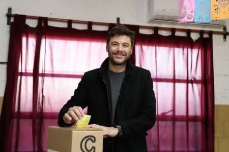 En la ciudad de Rosario, el candidato del frente Más para Santa Fe, Juan Monteverde, encabezaba la elección a concejal con el 30,43% de los votos