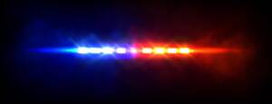 Sus hijos lo agredieron y le robaron los cables de su casa 4 luces intermitentes sirena vehiculos emergencia o policia 107791 24812 - 3