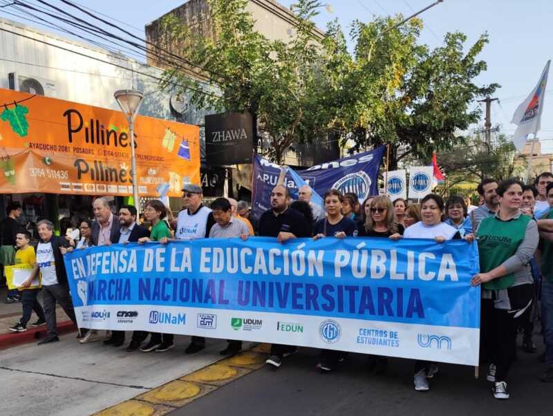 En articulación con la marcha federal, la CONADU Histórica convocó a un paro nacional universitario de 48 horas, que se llevará a cabo los mismos días de la movilización.