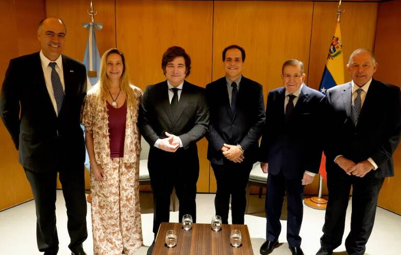 Milei se reunió en Madrid con el presidente electo de Venezuela 3 milei reunion - 2