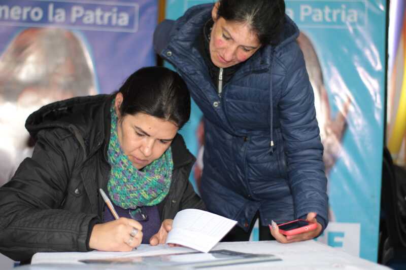 Misiones: el PJ lanza Multisectorial en respaldo a Cristina Kirchner 5 Hoy sábado 14 de junio se realizó una jornada de afiliaciones simultáneas en distintos municipios de Misiones, bajo la consigna de acompañar a Cristina y fortalecer el PJ.
