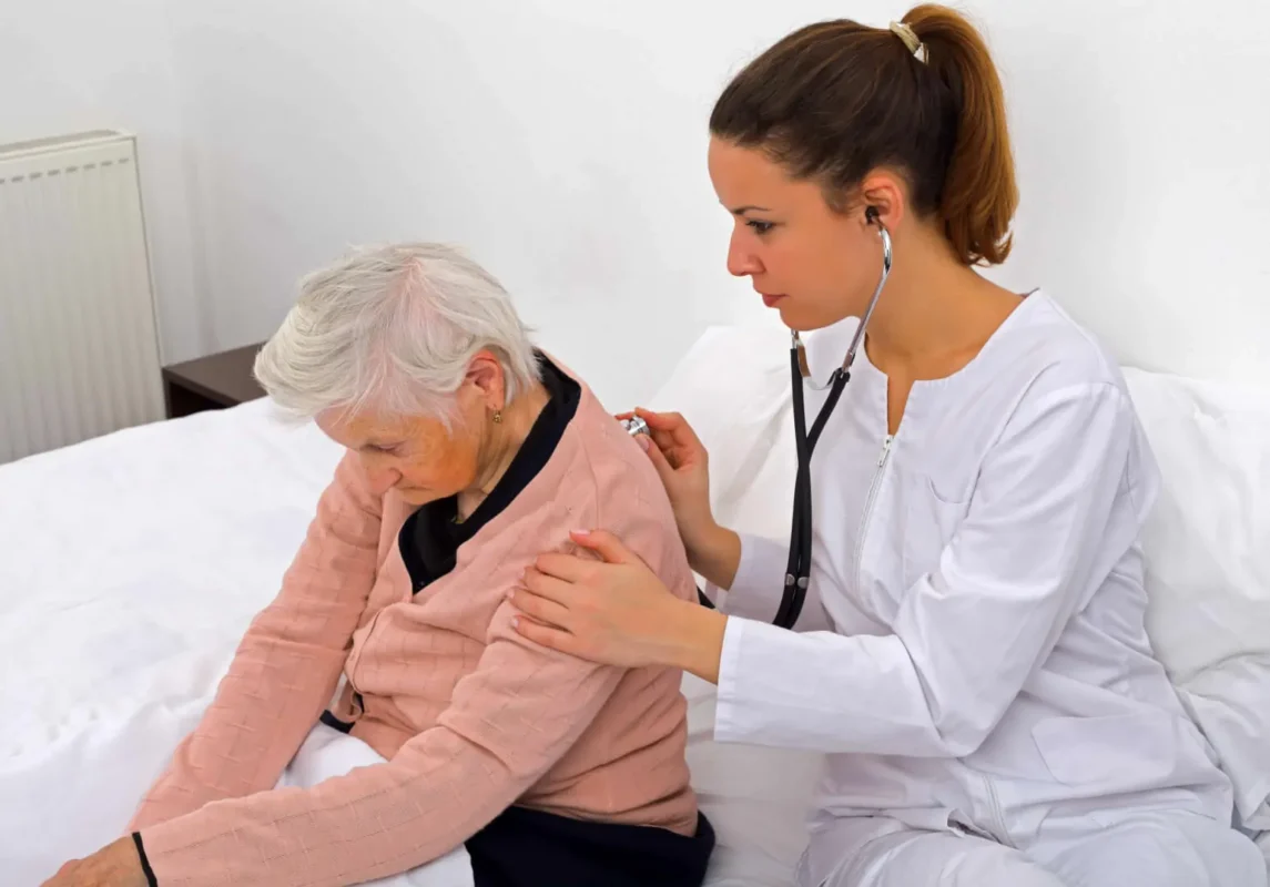 Las vacunas reducen el riesgo de infartos, ACV y arritmias, según cardiólogo 1 Un estudio en el Hospital Ramos Mejía reveló que más del 70% de los internados por neumonía causada por influenza no estaban vacunados, pese a tener indicación médica.