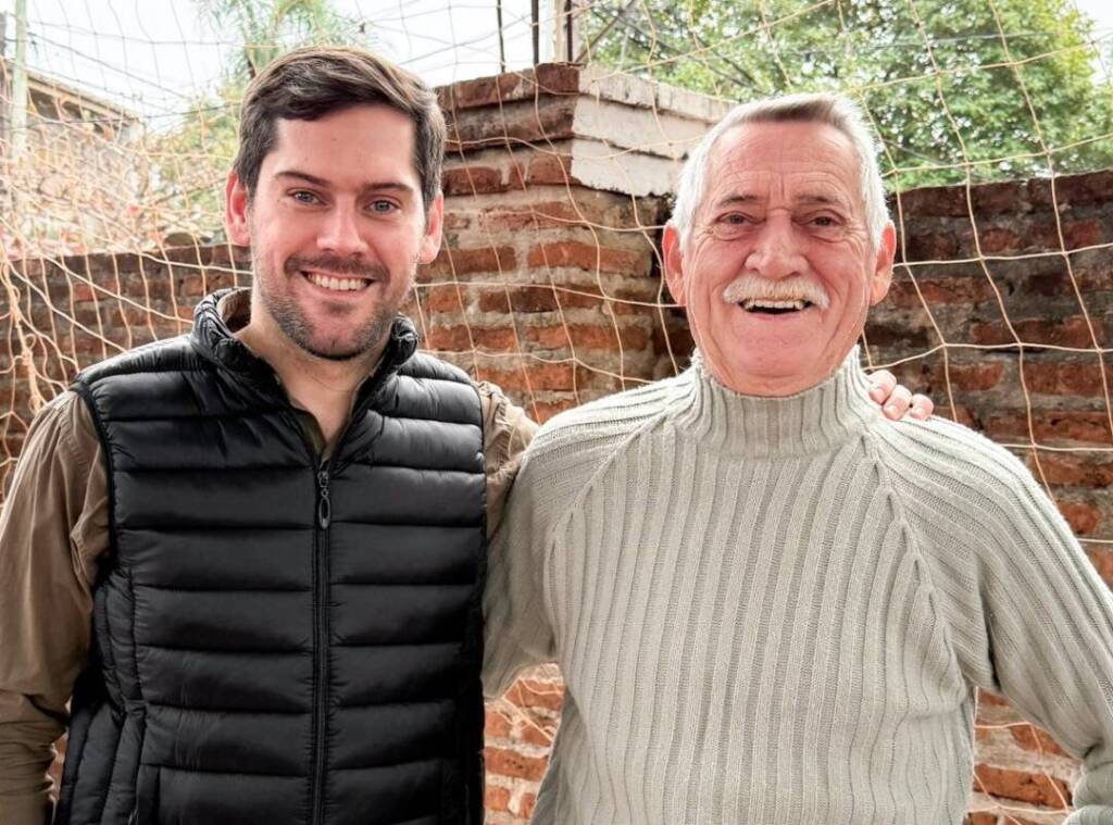 Santiago Koch llamó a una participación activa en las elecciones: “Es importante que los misioneros se acerquen a votar” 1 Señaló algunos inconvenientes en la apertura de mesas y recordó que todos los votantes habilitados deben poder ejercer su derecho, incluso si figuran tachados en el padrón.