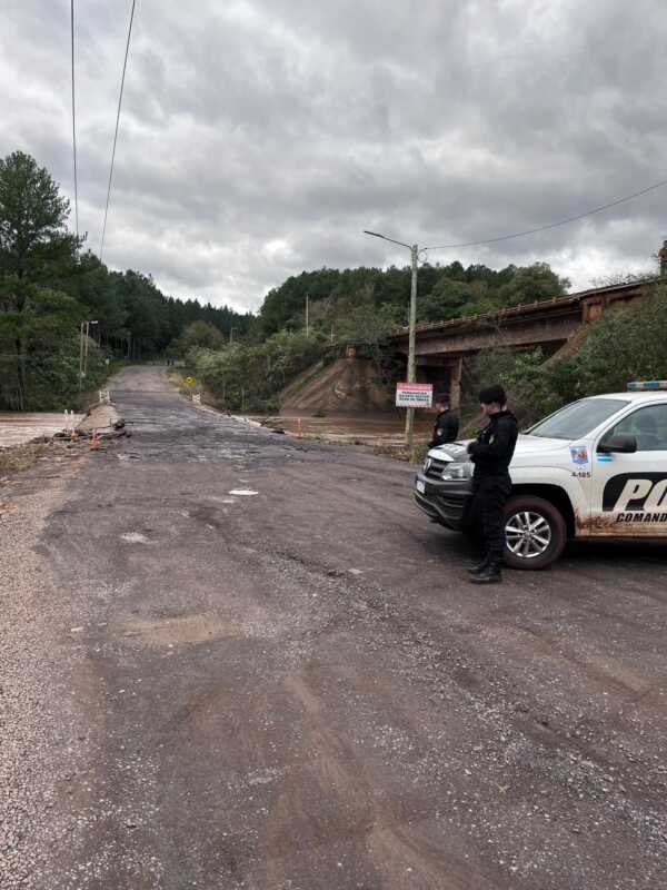 Desde la Unidad Regional IX de la Policía de Misiones, con sede en Jardín América, se informó que el tránsito fue restablecido sobre la Ruta Provincial N.º 7