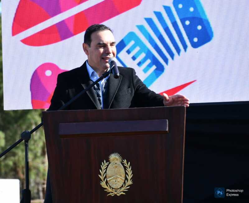 Valdés inauguró el Parque Industrial de Ituzaingó: "Este es solo el inicio del desarrollo y la modernización de la provincia" 3 “Es un esfuerzo enorme que hoy nos permite contar con un puerto operativo y un parque industrial con infraestructura de primer nivel”, subrayó Valdés.