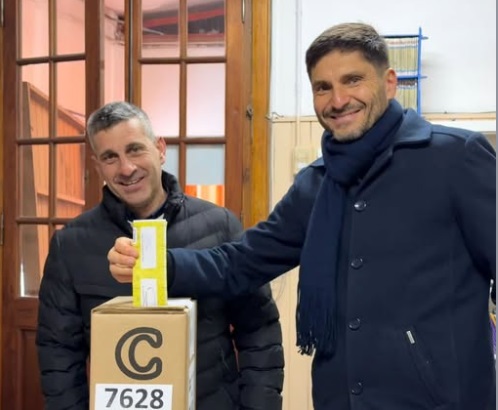 Santa Fe: Monteverde se impuso en Rosario y el peronismo ganó en cinco grandes ciudades 3 El gobernador radical Maximiliano Pullaro, principal referente de Unidos, celebró el desempeño territorial de su frente al destacar que “conducirá 145 localidades sin oposición”.