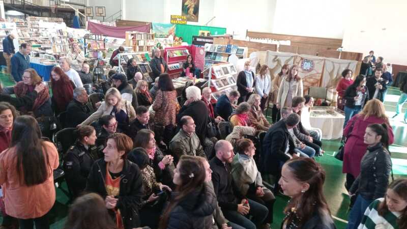 Oberá: con una agenda nutrida y diversos espacios dedicados a la lectura, el arte y el intercambio cultural, el evento atrae cada día a más visitantes