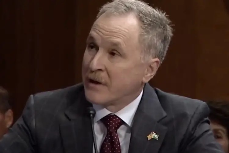 peter lamelas repudiado