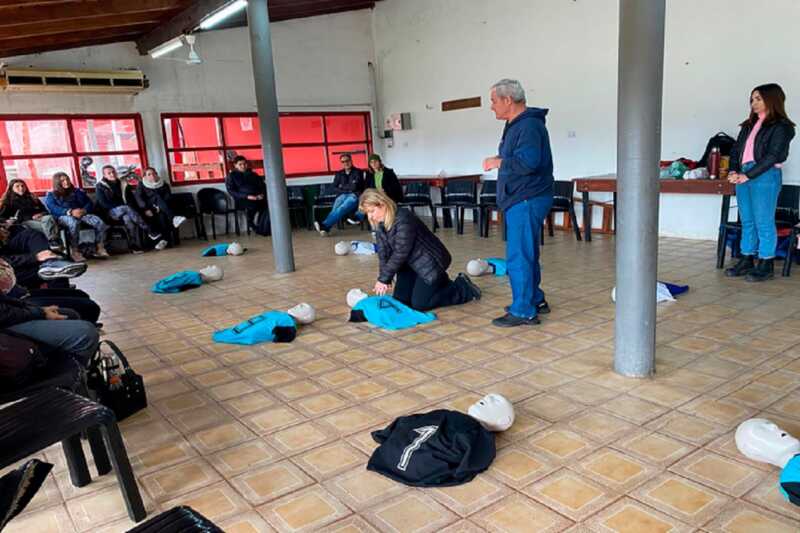 Día Nacional del RCP: una campaña busca salvar vidas en el deporte y la vida diaria 4 RCP deportes practica - 3