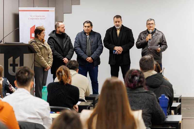 El director de Recursos Humanos del Ministerio de Salud Pública, Javier Fernando Daniel Mattivi, destacó que “en 2024 se logró cubrir el 88% de las plazas disponibles” y que este año se espera alcanzar entre un 85% y 90% de cobertura.