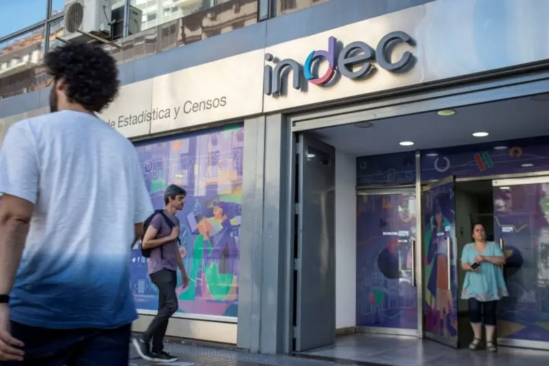 Los salarios subieron 3% en mayo, pero siguen por debajo de la inflación 2 Salarios