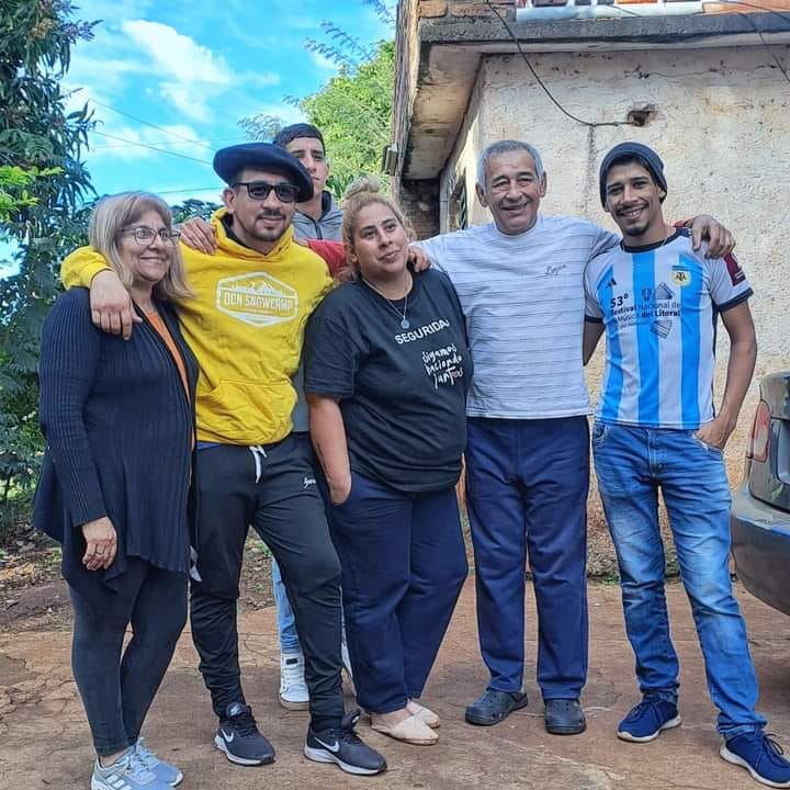 “Parece que estamos soñando”, celebró la madre del gaucho araña tras el salto a la fama 3 Silvina Cantero - 2