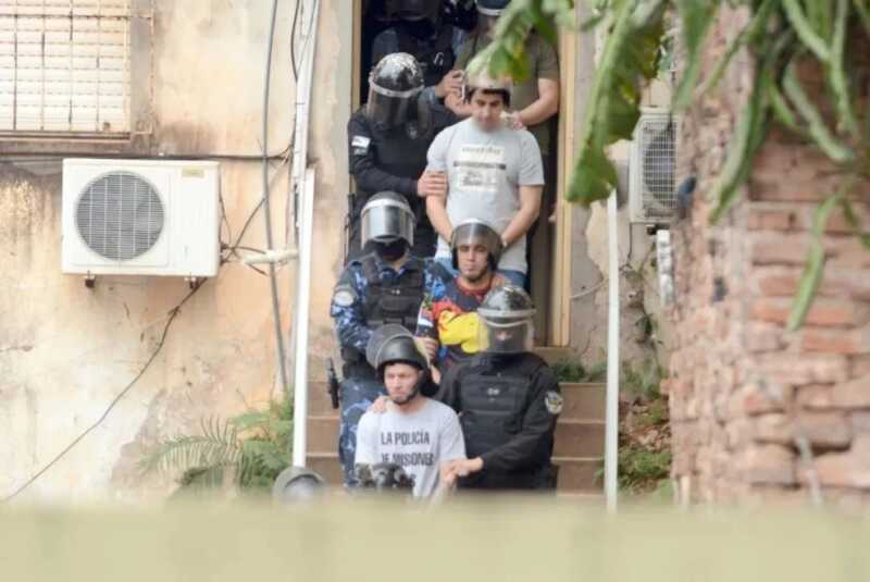 liberacion ex policía detenido
