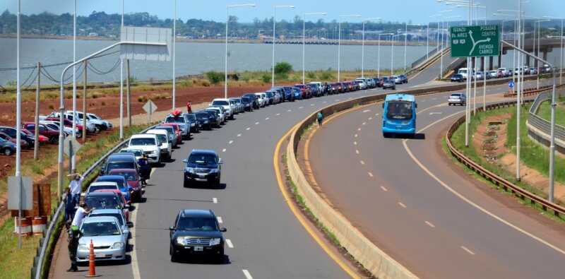La odisea de pasar el puente: ¿Cuáles son los horarios pico en el cruce Posadas–Encarnación? 3 WhatsApp Image 2025 07 28 at 10.05.33 1 - 2