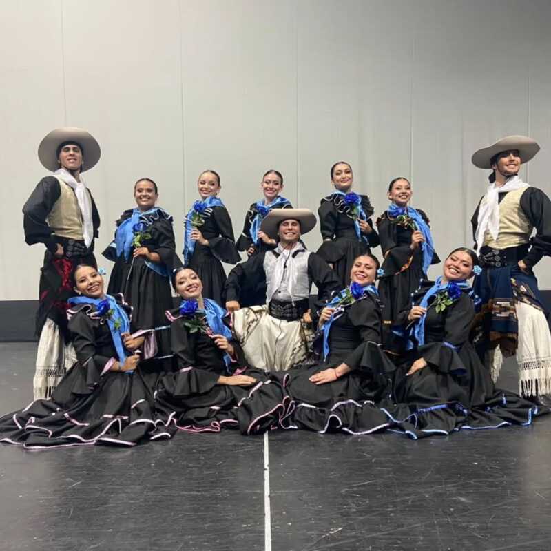 Franco Pacheco: “Salvar la Peña Itapúa es sostener un pedazo de la identidad cultural de Misiones” 3 El Ballet Folklore Vivo, que dirige Pacheco, funciona desde hace cuatro años en Posadas y se ha consolidado como un espacio abierto, inclusivo y formativo.